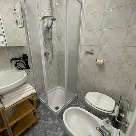 Hotel Izzo 3*